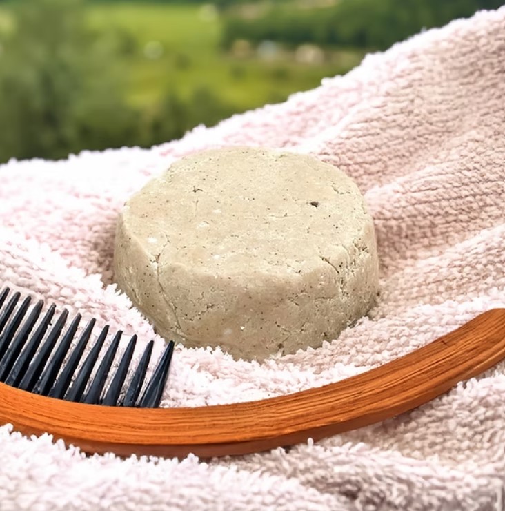 MAYKA wzmacniający szampon w kostce Amla i Hibiskus 80g