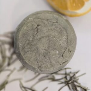 MAYKA harmonizujący szampon w kostce Skrzyp Polny & Shikakai 80g